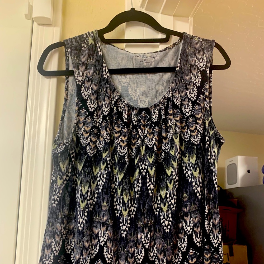 Business casual top